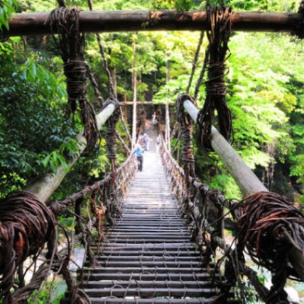祖谷の宿　かずらや