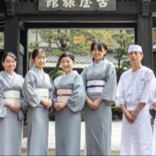 創業200年の時を超えて。熱海の老舗旅館で“本物の和”に触れるおてつたび！フロント（ベル）をお願いいたします♪【2ヶ月以上継続歓迎♪】