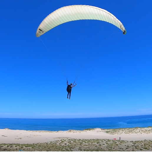 【運動の秋!3週間・1日6~8時間】雄大な空と海と砂の風景に囲まれながら、思いっきり体を動かしてみませんか?