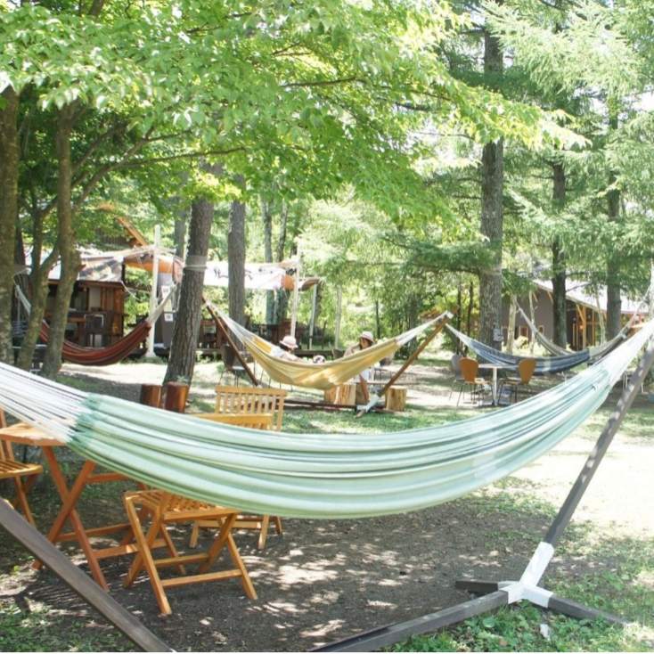 富士山と山中湖のそば「Hammock Café（ハンモックカフェ）」で働く。森にひらかれたアウトドアリゾートで過ごすおてつたび🌲【現地で移動手段を確保できる方限定】