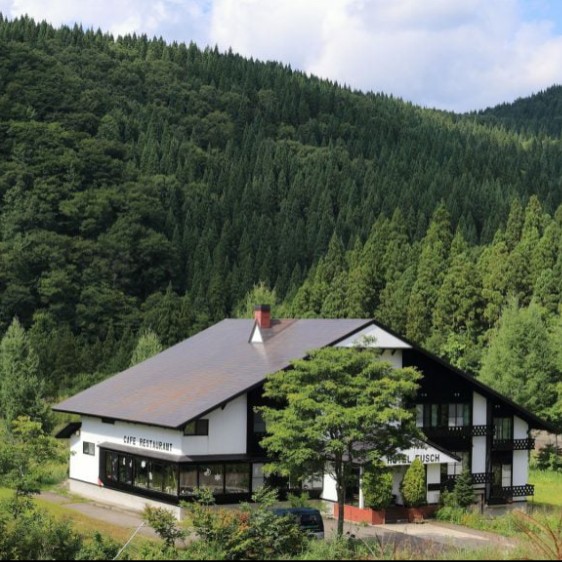 スキー場まで車で約3分の好立地⛄️ 森吉山の麓・北秋田で一緒に働きませんか?海外ゲストも多く訪れるリゾートホテルで宿泊業務のお手伝い(1〜3月)【期間1ヵ月】【期間延長可、要相談】