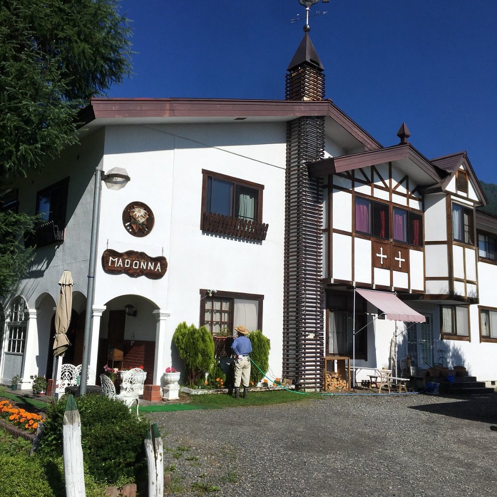 北アルプス乗鞍岳の麓🏔暖炉の火に癒やされながら高原のペンションをお手伝い