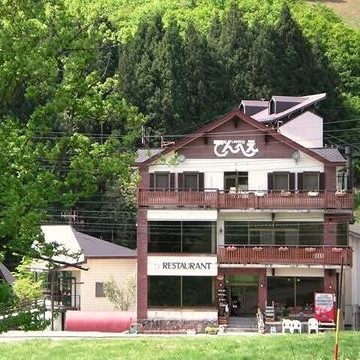 【グリーンシーズンの野沢温泉】自然に囲まれたロッジで働く夏。接客・配膳・清掃のマルチワークのおてつたび。