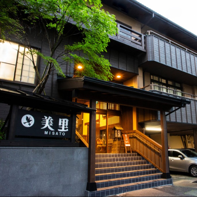 【英会話ができる方大歓迎】めざせ、黒川温泉の旅のコンシェルジュ!!熊本黒川温泉の客室11室小さな温泉宿で、お客さまのおもてなしのお手伝い