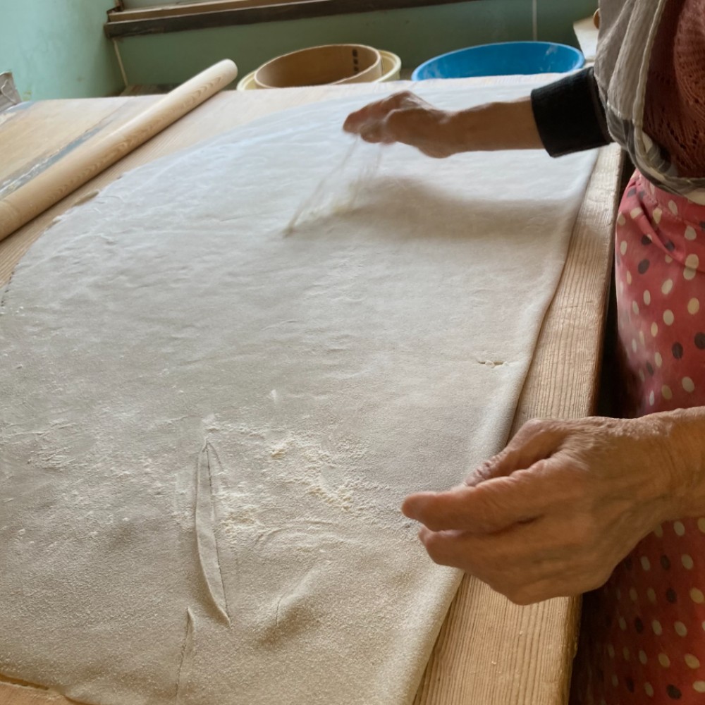 【GW2025・4月下旬〜5月上旬】開田高原で御嶽山を眺めながら　手打ち蕎麦屋のお仕事！※5/3.3.5を含み5日以上来られる方優先