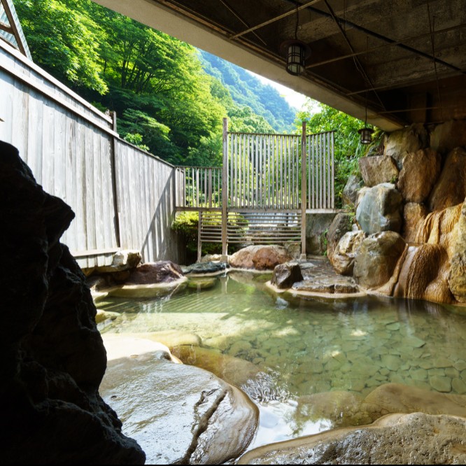 春真っ盛り！GWは新緑の美しい富山に来られ〜！秘湯の宿『記念日の宿』でおてつだいしませんか？お客様を笑顔でもてなしてくださる方大募集🌸