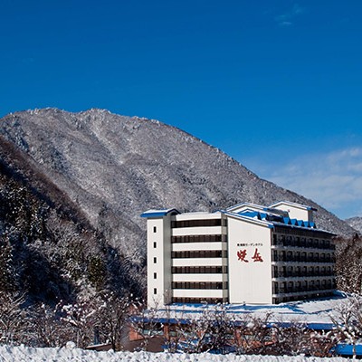 【接客業務】北アルプスの山々に囲まれた『奥飛騨ガーデンホテル焼岳』で接客のおてつたび。３週間参加できる方をお待ちしております🏔