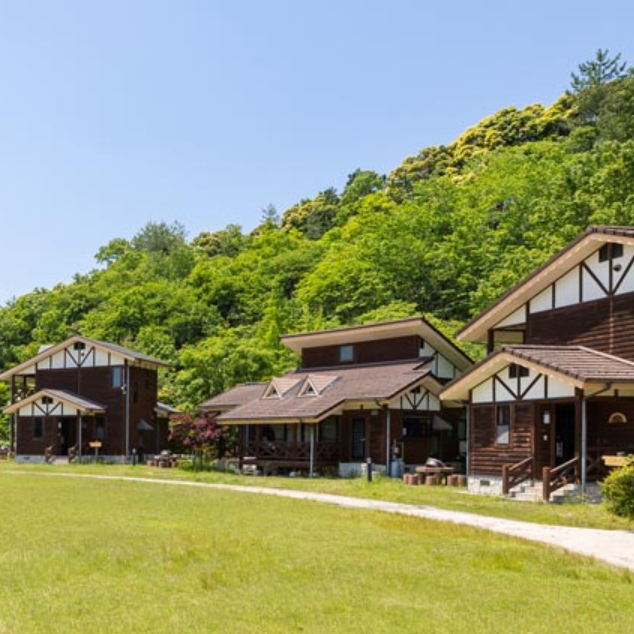 鳥取の山あいのお宿で、レストラン接客を通して「ただいま」と言いたくなる時間をつくるお手伝い★【現地で移動手段を確保できる方】