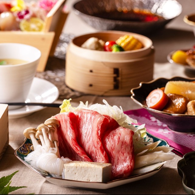 【調理補助】レジャー要素を取り入れた老舗旅館「お花見久兵衛」で調理補助のお手伝い。ライブキッチンもあります。お客様に喜んでいただけるよう、一緒に取り組んでいただける方を募集します!|石川・山中温泉のおてつたび