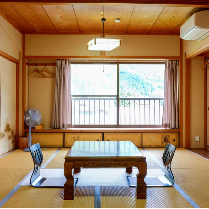 吉野の桜の季節、山あいの温泉宿を支えるおてつたび。 ― 奈良・洞川温泉「花あかりの宿 柳屋」で迎える春の忙しい季節 ―