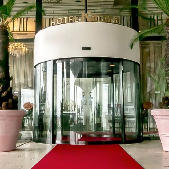 【伊豆熱川】熱川温泉でのリゾートバイト♪”レストランサービス業務”