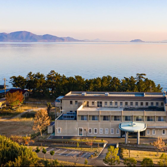 【清掃スタッフ】雄大な比良山の元に広がる湖畔の『リゾートザ グラン リゾート近江舞子』。ホテル内の清掃スタッフを募集します◎