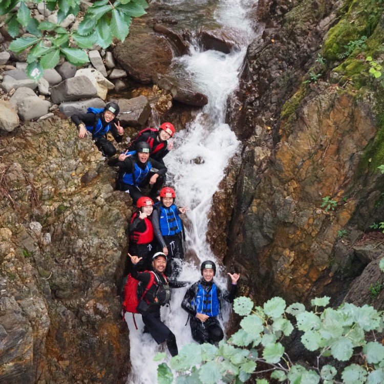 【シャワークライミングガイドのおてつたび】未経験OK！涼しい！長野県の高原で暮らしながら働く！
