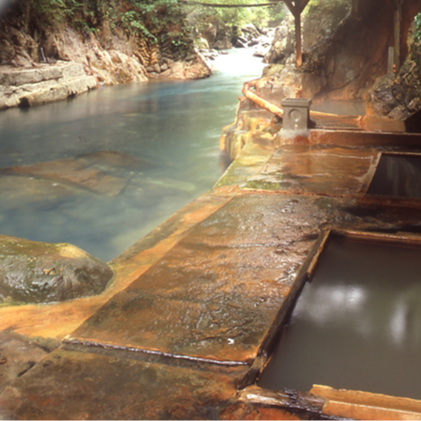 首都圏から2時間半でいける秘湯♨渓谷の露天風呂が名物のお宿『明賀屋旅館』で旅館業務全般のおてつたび。