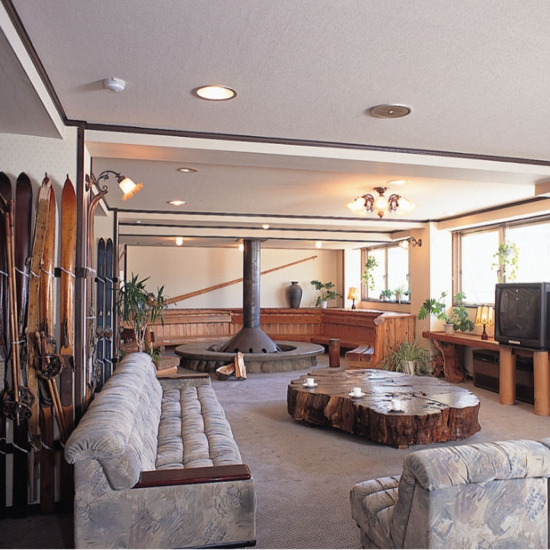 【標高1680m｜広大な志賀高原】初心者ゲレンデすぐの宿を「客室清掃」で支えるおてつたび【レンタル／リフト無料＆バス停／コンビニのアクセスも良い環境◎】