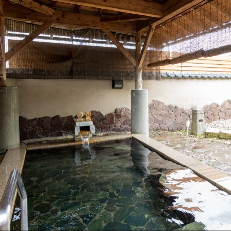 立山連峰のふもと、湯けむりのある山里で ～春の立山とともに過ごす、やさしい湯宿のおてつたび～