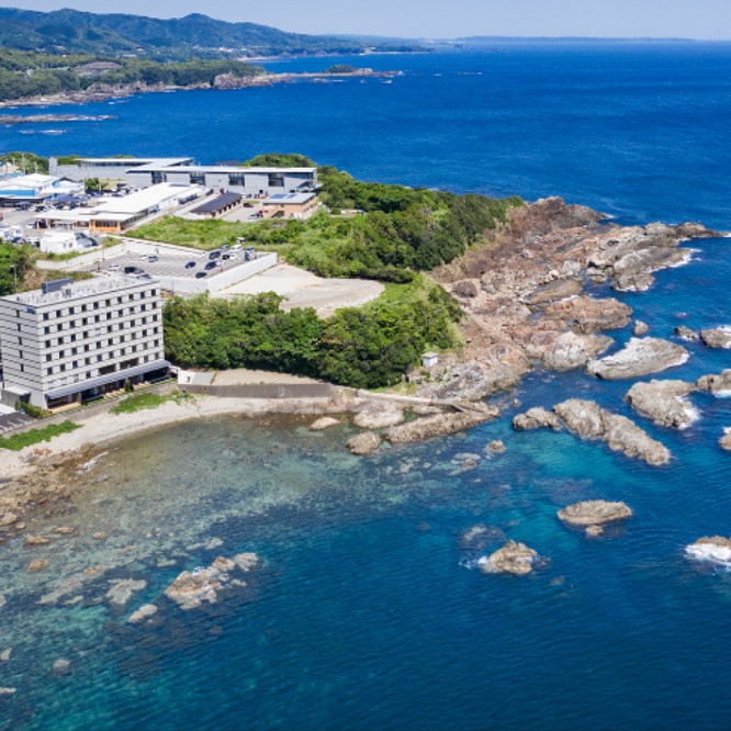 快適な客室に滞在しながら、南紀の秋を満喫！熊野古道の玄関口で、温泉スタッフのおてつたび。『Trip Base 道の駅プロジェクト』旅と地域の交差点で
