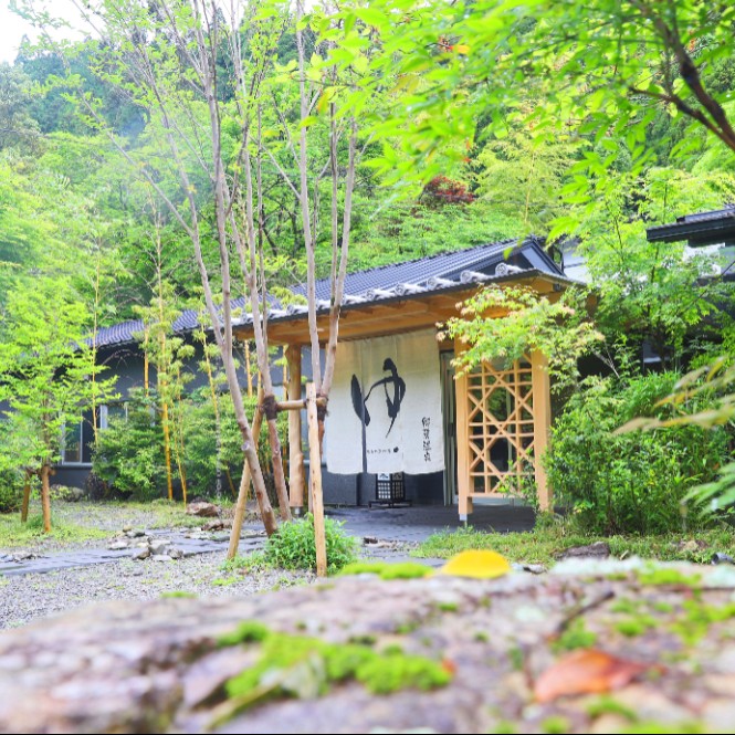 四国カルストの麓【郷麓温泉】で接客・配膳・清掃など旅館業務のおてつたび ♨  和気あいあいのアットホームな雰囲気です！