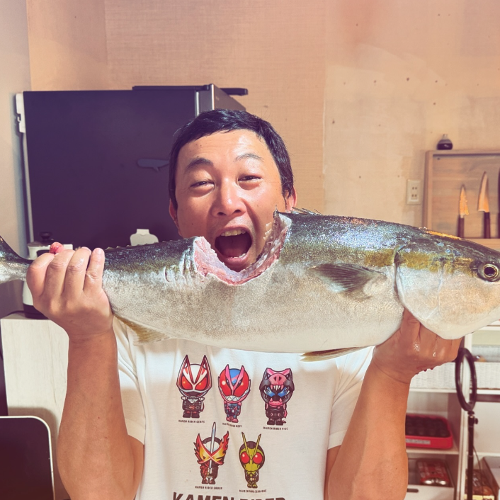 港町・宿毛の夏、海あそびの拠点になる宿。「すくもBOX／海と鉄」で、清掃・接客を支えるおてつたび 🌊