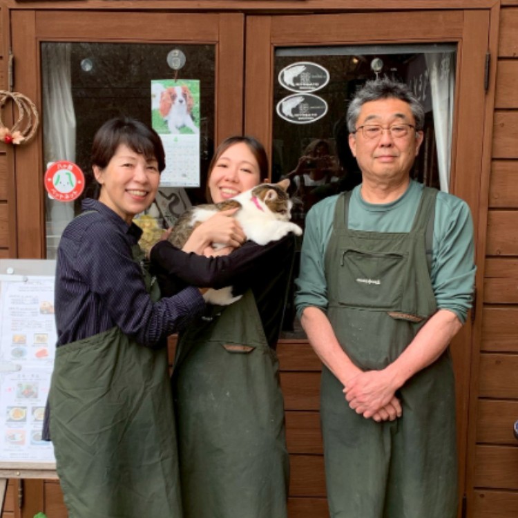 ～自然・動物・人と出会う、清里でのおてつたび～　ワンちゃん・猫ちゃんとも出会えるレストラン＆コテージで働く