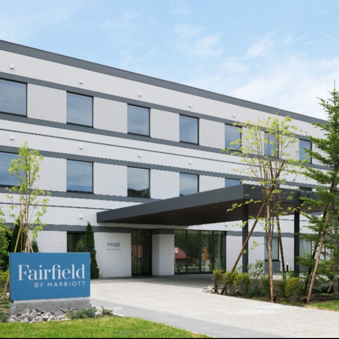 機能美を重視した客室に滞在しながら、富良野の大自然を満喫！『Trip Base 道の駅プロジェクト』で地域と旅人をつなぐ。フェアフィールド･バイ･マリオット･北海道南富良野で清掃のおてつたび。