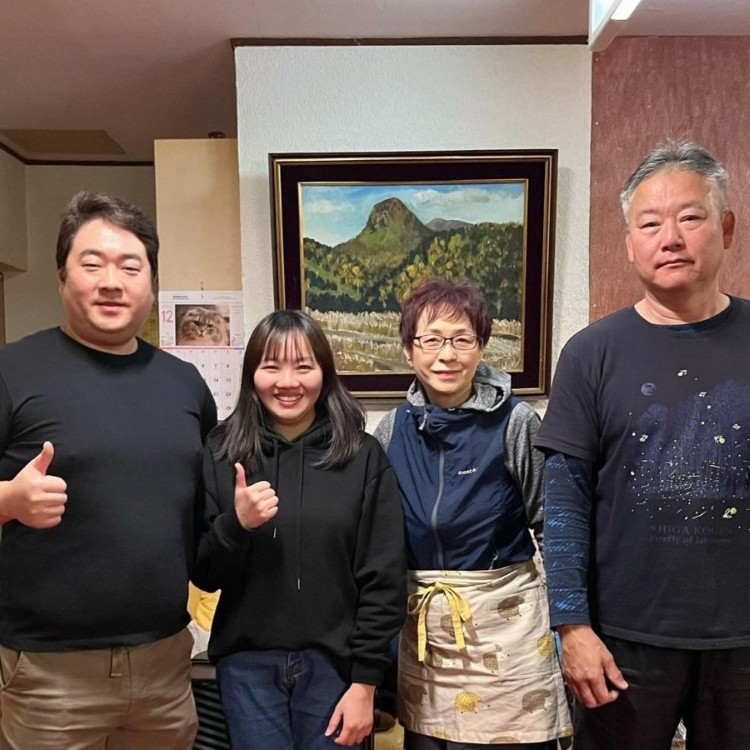 志賀高原、熊の湯スキー場近く。ウインタースポーツのお客様でにぎわう宿。清掃、食事の配膳、国内外からいらっしゃるお客様とのコミュニケーションなど♪